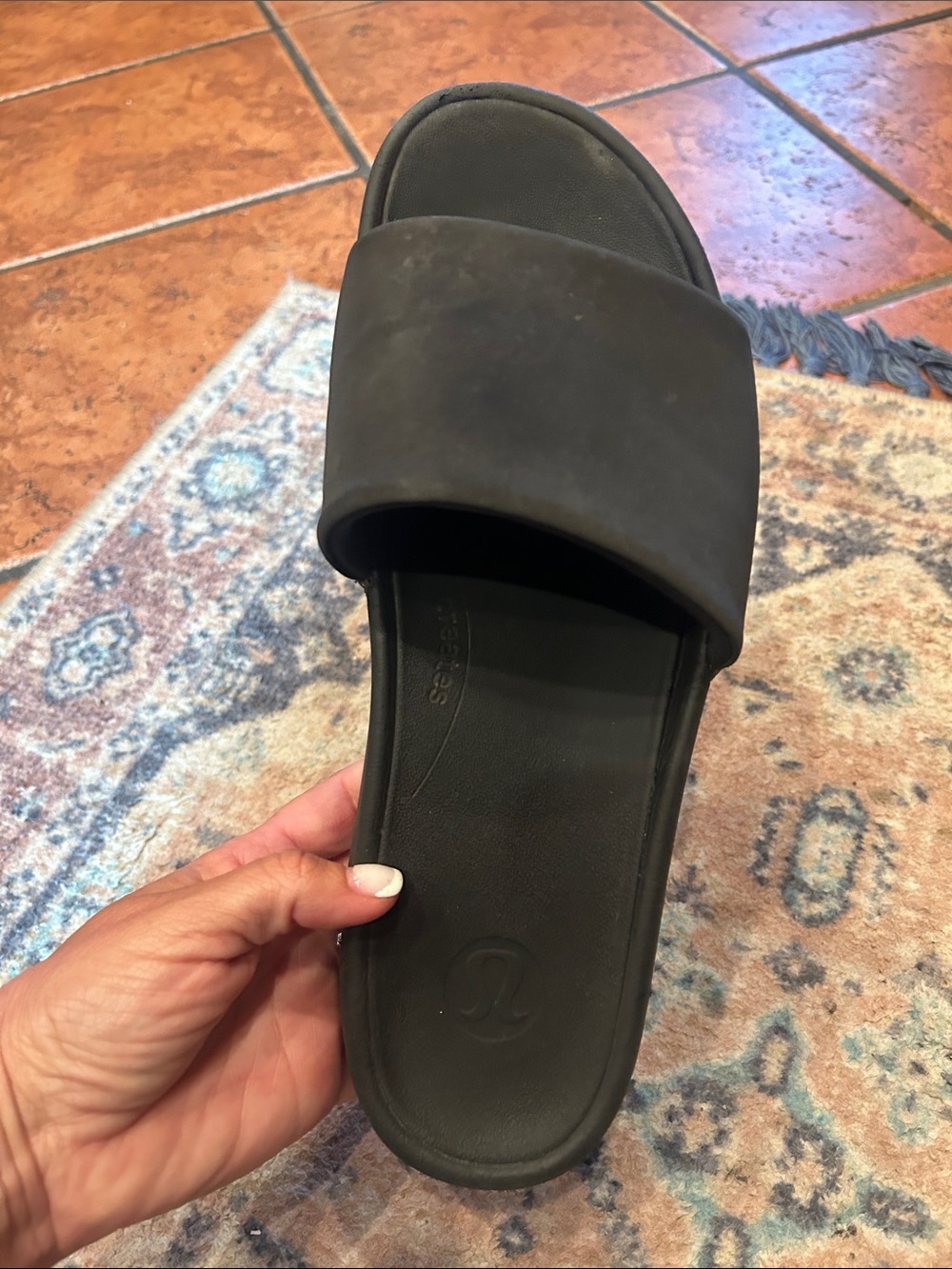 lululemon athletica Restfeel Slide Sandals - Black - Picture 10 of 12